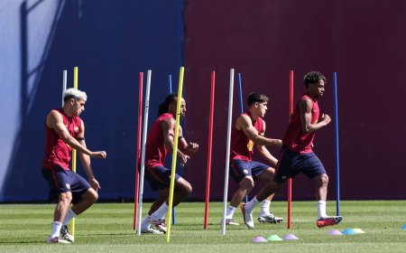 Flick responde a Mourinho: “No es mi trabajo hacer campañas. No soy amigo de los premios individuales”