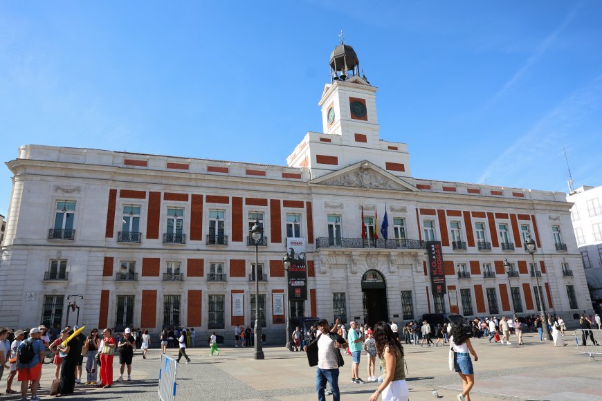 El Gobierno de Ayuso adjudica sin concurso la reforma de la sede de presidencia