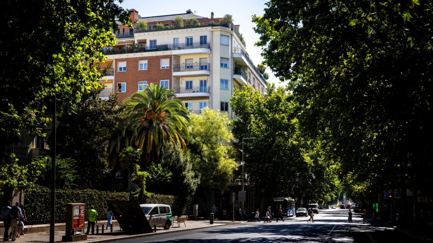 El Gobierno de Ayuso pone a la venta el ático de Chamberí por 6,7 millones, casi 400.000 más de lo que pagó