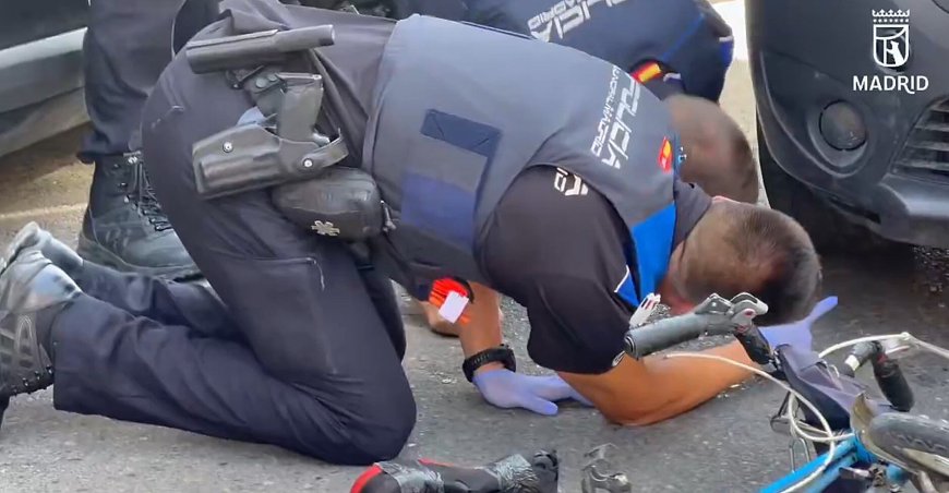 Un ciclista de unos 80 años, grave tras ser arrollado por una furgoneta en Villaverde