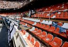 La afición de Mestalla carga contra el palco y el equipo y Corberán responde: “Este partido nos deja a todos tocados”