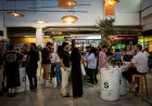 De la compra a las copas: el tardeo concede una segunda vida a los mercados de Madrid