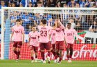 El Valencia resucita en Mendizorroza y suma su primera victoria del curso