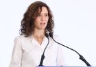 Ayuso tilda de violentas las protestas frente al ático por el desahucio de Maricarmen: “Intentan deshumanizar y acosar”