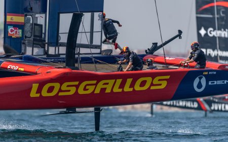 El hirviente Mediterráneo es seda para Los Gallos, que deslumbran en la primera jornada del SailGP de Valencia
