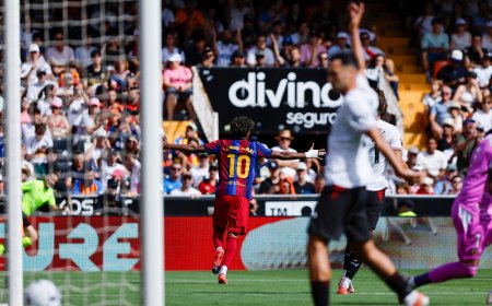 Valencia - Barcelona en directo | Flick: “No sé si es necesario después de un 0-5 seguir intentando atacar”