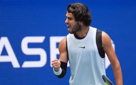 Tommy Paul - Carlos Alcaraz en directo | Alcaraz derrota a Paul en tres sets y se clasifica a los cuartos de final del US Open