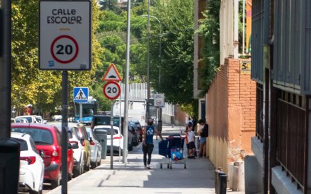 Los niños de dos colegios de Madrid vuelven a clase rodeados de drogadictos y jeringuillas