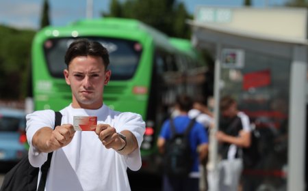 La prioridad nacional en el abono transporte de Madrid: los estudiantes sin empadronar pagan un 192% más para ir a clase