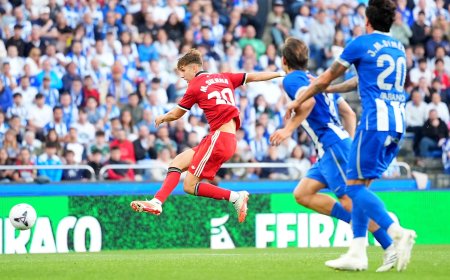 El Sevilla asalta Riazor y acaba con la imbatibilidad del Deportivo