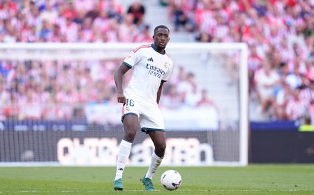 Konaté estará tres semanas de baja después de lesionarse con Francia