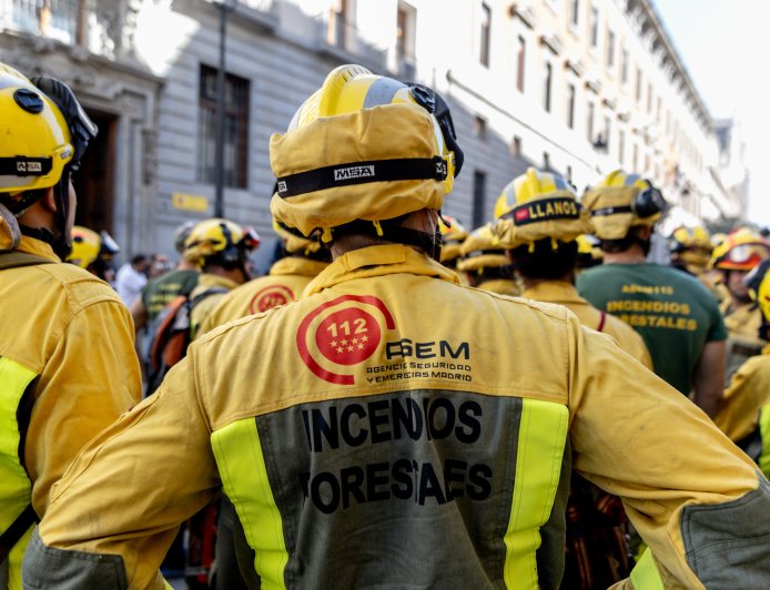 Los bomberos forestales de Madrid firman un acuerdo con Tragsa tras más de un año de huelga