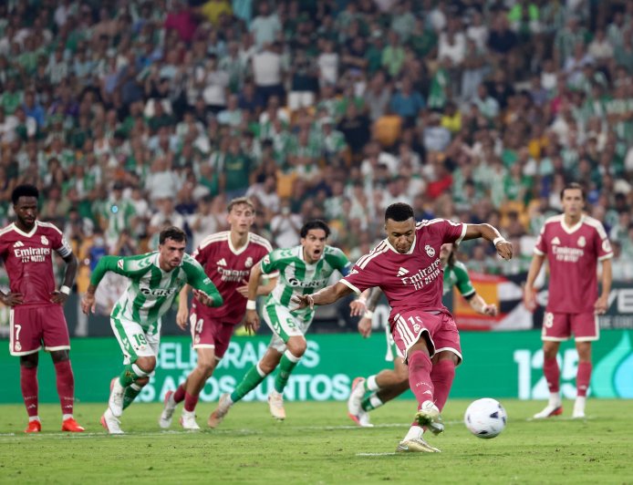 El Betis frena al Madrid feliz de Mourinho