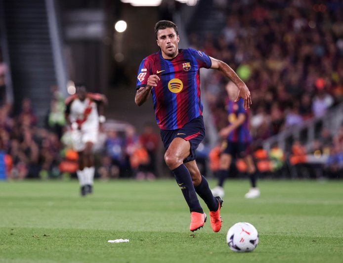 Cómo Rodri se ganó al Camp Nou: el miedo de Pedri y la ansiedad de una hinchada que ya corea su canción