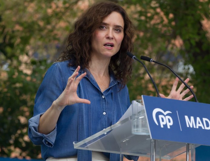 Ayuso cierra su despacho a la oposición en vísperas del año electoral: acusaciones cruzadas de “insultos” y “sectarismo”