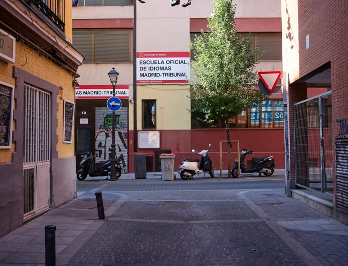 Las escuelas de idiomas de Madrid comienzan el curso desbordadas ante la falta de personal de administración