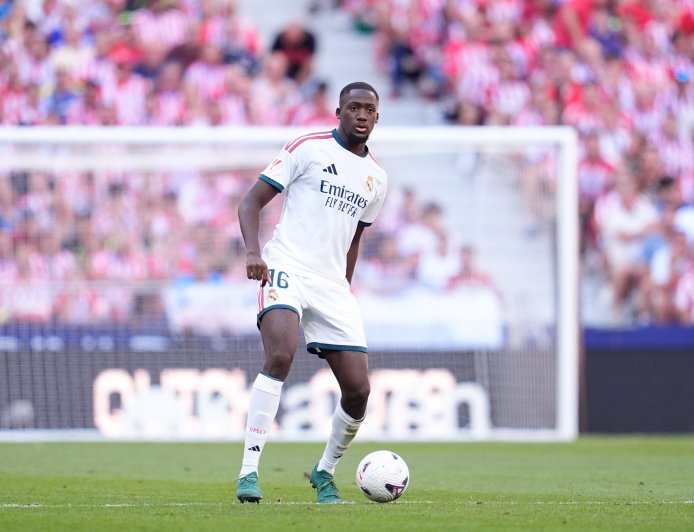 Konaté estará tres semanas de baja después de lesionarse con Francia