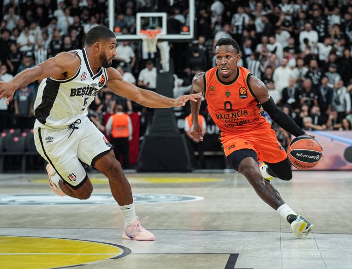 El Valencia derrota al Besiktas en una exhibición de TJ Shorts