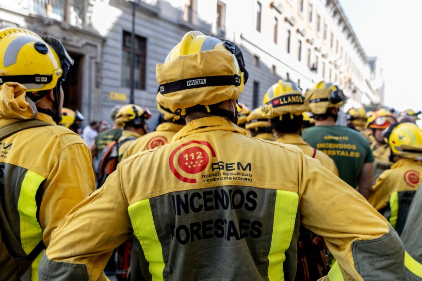 Los bomberos forestales de Madrid firman un acuerdo con Tragsa tras más de un año de huelga