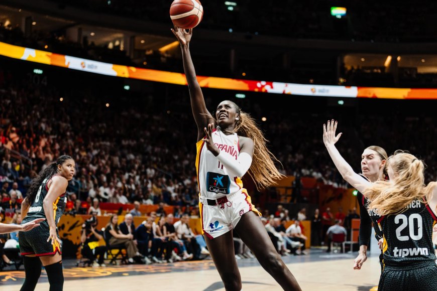 España da un golpe sobre la mesa: arrolla a la anfitriona Alemania por 83-53 en el debut en el Mundial femenino de baloncesto
