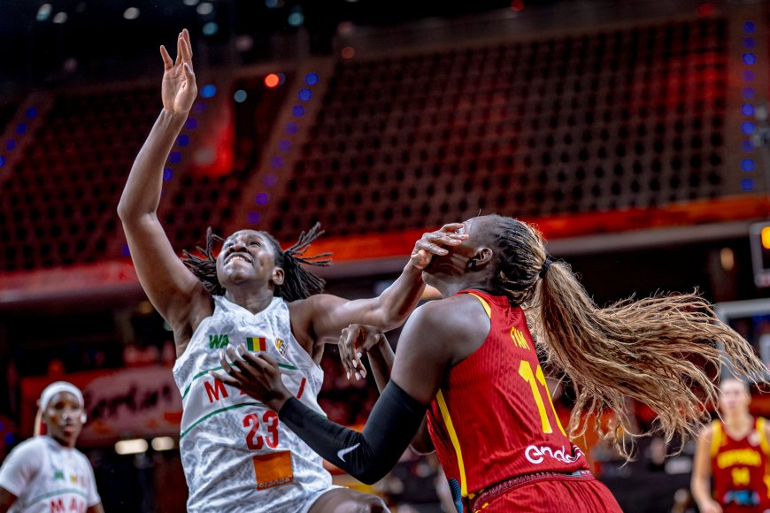Malí impone su físico y sorprende a España: 82-73