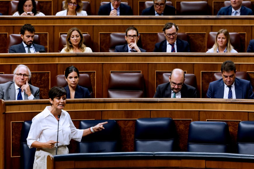 Cruce de reproches por el desahucio de Maricarmen: el Gobierno apunta al PP y sus socios al PSOE