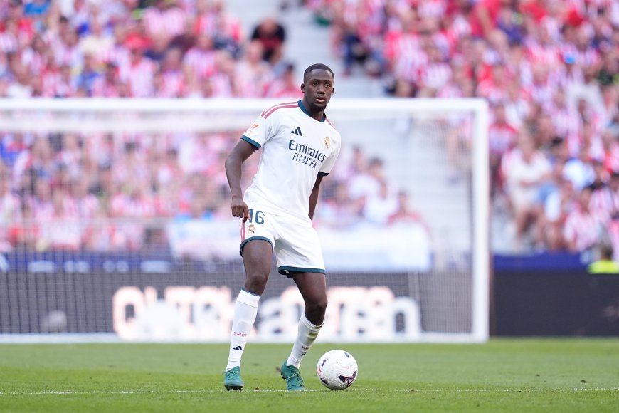 Konaté estará tres semanas de baja después de lesionarse con Francia