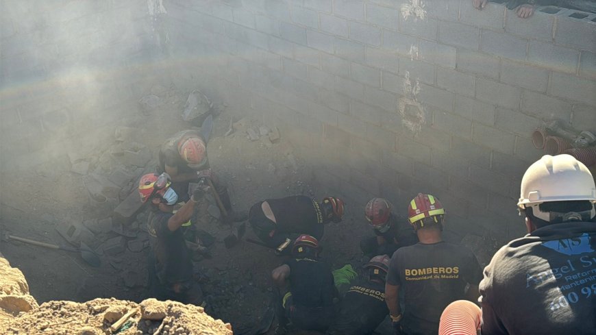 Muere un trabajador tras desplomarse un muro en la obra de un chalet en La Moraleja