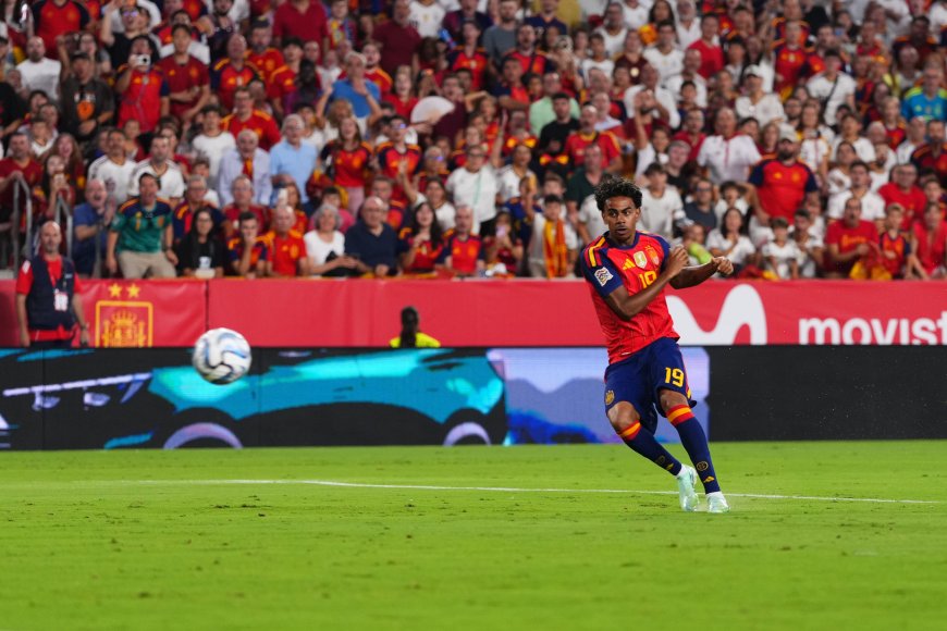 España - Croacia en directo | Lamine adelanta a España en el minuto 2