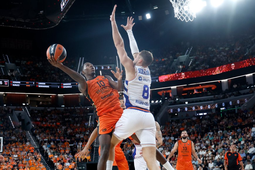 El Valencia hace picadillo al Baskonia