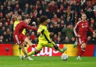 El Villarreal sale reforzado de Anfield pese a caer tras un frenético intercambio de golpes