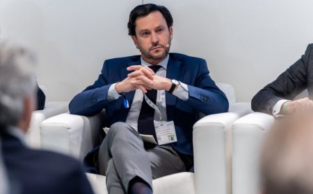 El PSOE pide al Tribunal de Cuentas que investigue a Pedro Corbalán, hombre clave en la compra del ático del Gobierno de Ayuso