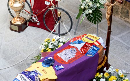 Chava Jiménez y Ángel Arroyo: dos ciclistas barrocos comparten eternidad en la Castilla dura y austera