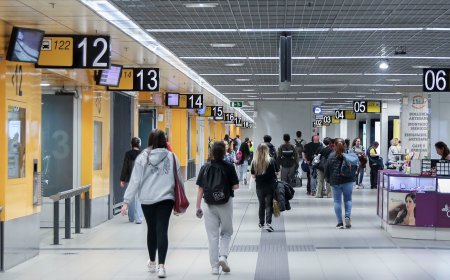 Una hora de caos en el intercambiador de Avenida de América de Madrid por la avería de un autobús