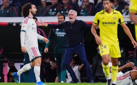 En tiempos revueltos, el Mourinho más mourinhista e intervencionista con el equipo