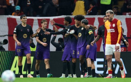 Galatasaray - Barcelona en directo | El Barça remonta y golea al Galatasaray en Estambul