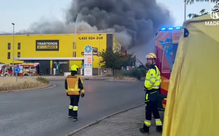 “He perdido a mis padres dos veces”: denuncia penal contra los dueños de los trasteros calcinados en Villaverde