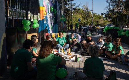 Así se organizan en un colegio donde todos se suman a la huelga: “Esto tiene que durar hasta que nos hagan caso”