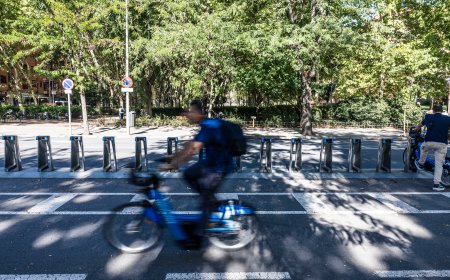 Madrid defiende que Bicimad bate récord de usuarios, bases y bicicletas, pero los usuarios discrepan: “No es un servicio fiable”