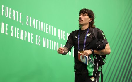 Héctor Bellerín interpone una querella contra el ‘youtuber’ Iñaki Angulo por delito de odio