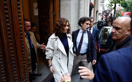 Ayuso trasladará su despacho por la acampada en Sol: “No reúne las condiciones de seguridad”