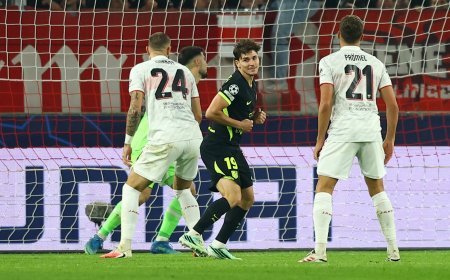 Primer gol de Julián y resistencia: el Atlético defiende el empate con diez ante el Stuttgart