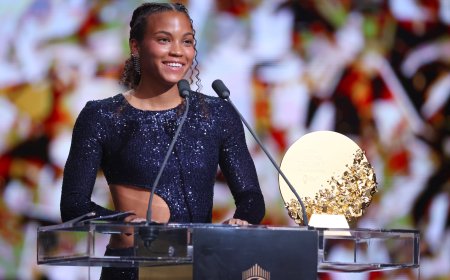 Vicky López, la futbolista más precoz de todas, se lleva su segundo Trofeo Kopa
