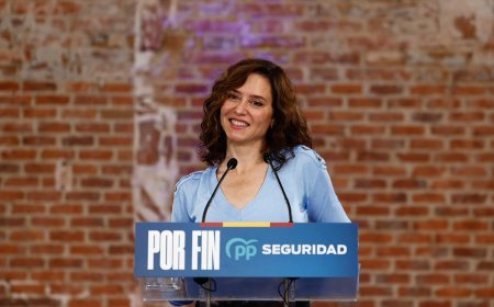 La inevitable (o insoportable) levedad de los políticos en Madrid, donde solo Ayuso permanece