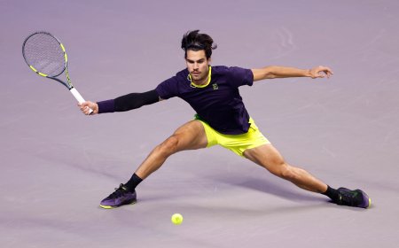 Daniil Medvedev - Carlos Alcaraz en directo | Alcaraz gana el primer set de la semifinal