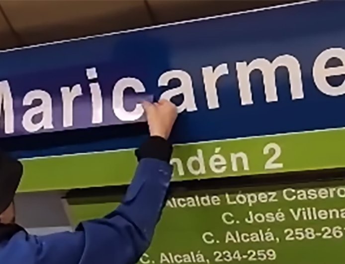 De estación El Carmen a estación Maricarmen: el homenaje a la mujer desahuciada en el metro de Madrid