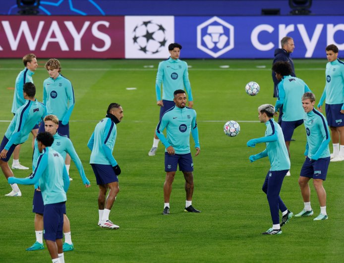 PSG - Barcelona en directo | Raphinha vuelve al once y Bernal ocupa el lugar de Rodri en la medular