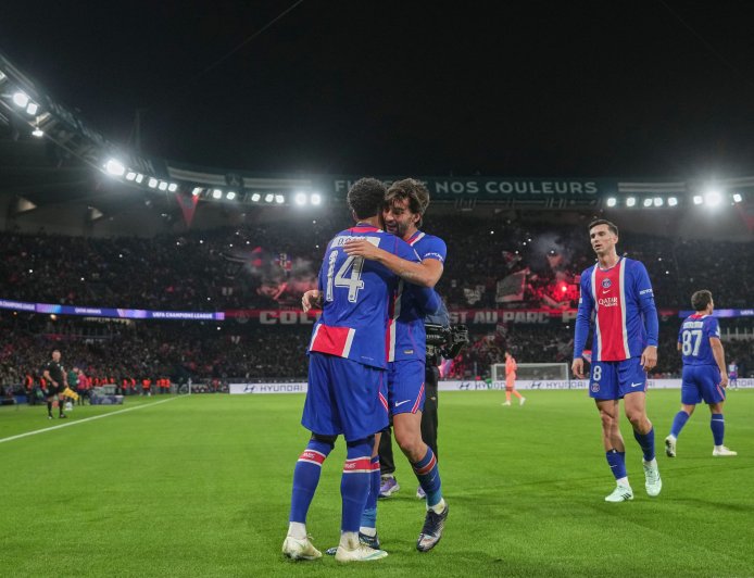 PSG - Barcelona en directo | El PSG gana al descanso gracias a un gol de Doué