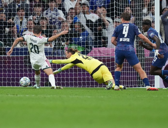 Real Madrid - Leipzig en directo | El Madrid golea al Leipzig y logra su tercera victoria consecutiva en la Champions