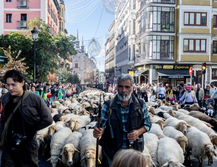 En el centro de la fiesta está el vacío, en el centro del vacío está Madrid